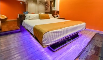 Habitación Villa Shiva del Love Hotel Amala Hotel & Villas  con Crazy Bed
