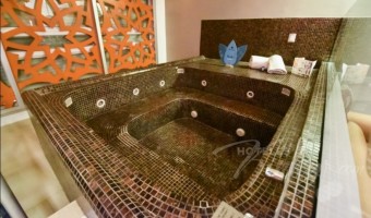 Habitación Villa Shiva del Love Hotel Amala Hotel & Villas  con Jacuzzi