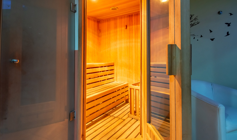 ¿Buscas baños de vapor? Conoce estas habitaciones de Love Hotels con Vapor-Sauna