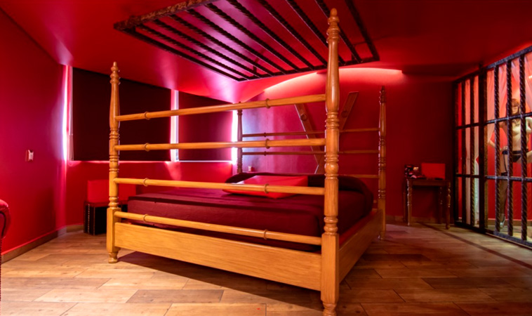 Love Hotel Ferri para los amantes del BDSM