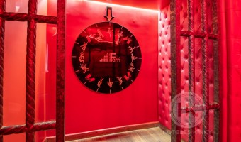 Habitación Suite Temática Cuarto Rojo del Love Hotel Ferri Hotel & Suites  con Ruleta