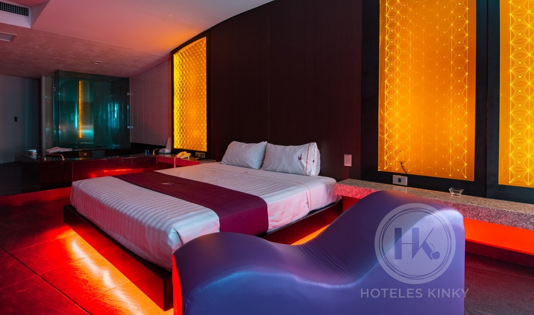 Love Hotel Ferri Hotel & Suites , Habitación Suite Jacuzzi