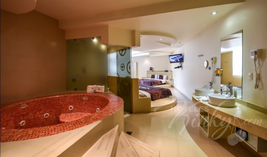 Love Hotel Kron Villas & Suites, Habitacion Torre Doble Jacuzzi