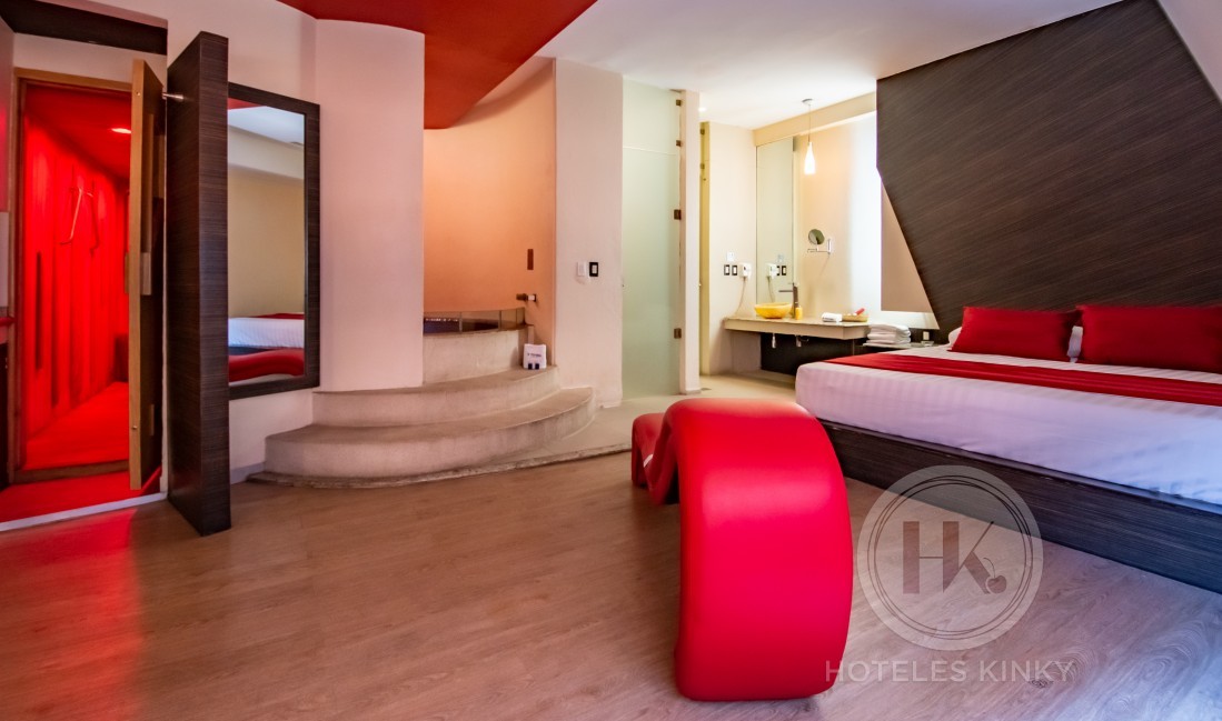 Habitaciòn Villa Jacuzzi - Red Room del Love Hotel La Moraleja