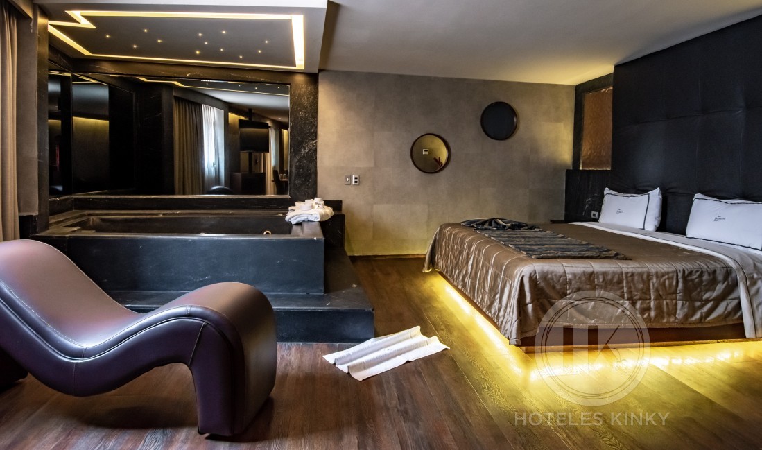 Habitaciòn Jacuzzi con Sauna Motel del Love Hotel Picasso Circuito 