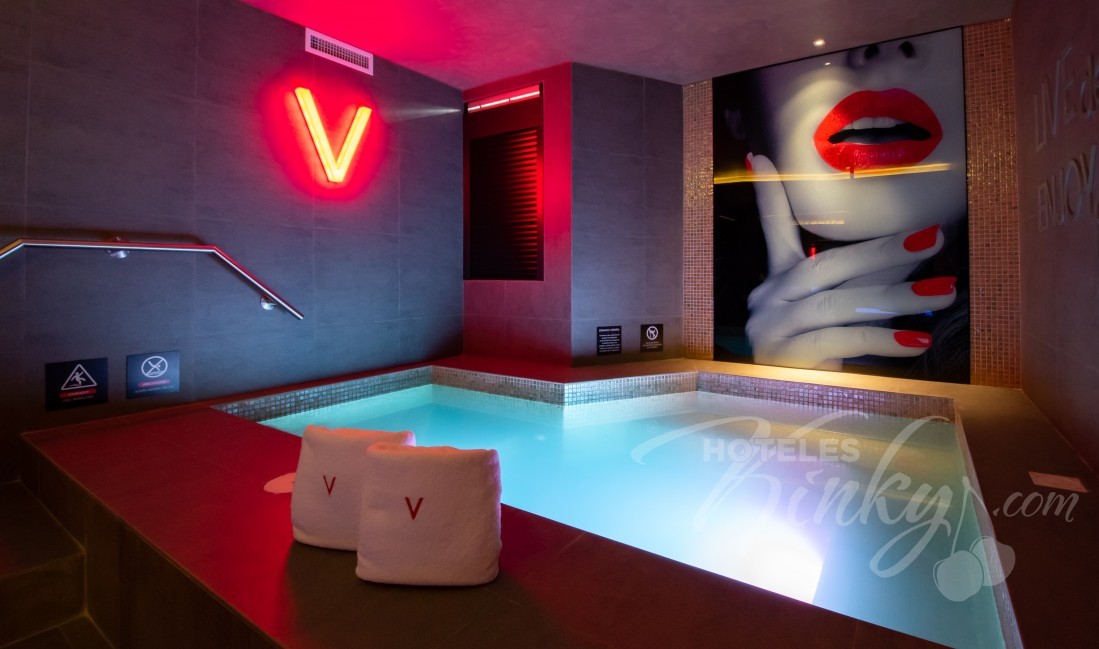 Habitaciòn Pool & Spa Suite  del Love Hotel V Motel Boutique Periférico Norte 