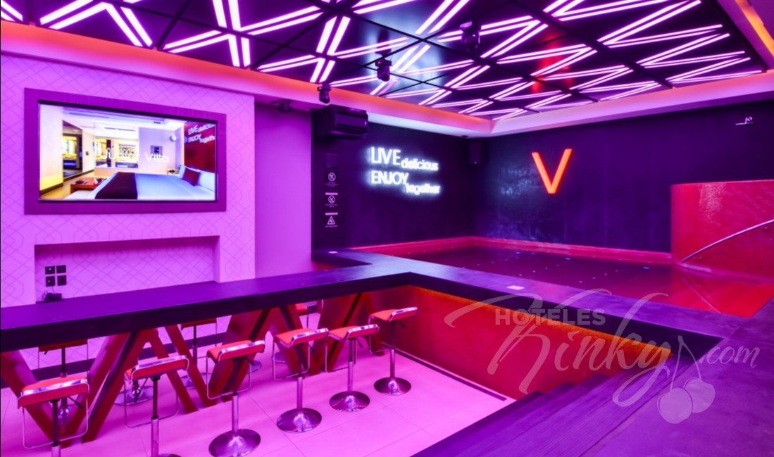 Love Hotel V Motel Boutique Viaducto, Habitacion Pool Party Room  