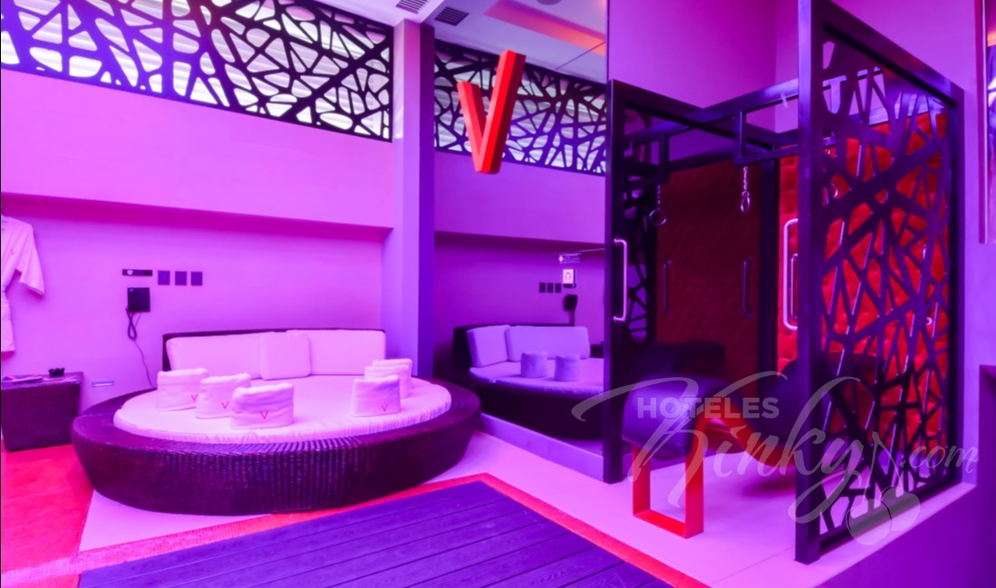 Habitaciòn Pool Villa del Love Hotel V Motel Boutique Viaducto