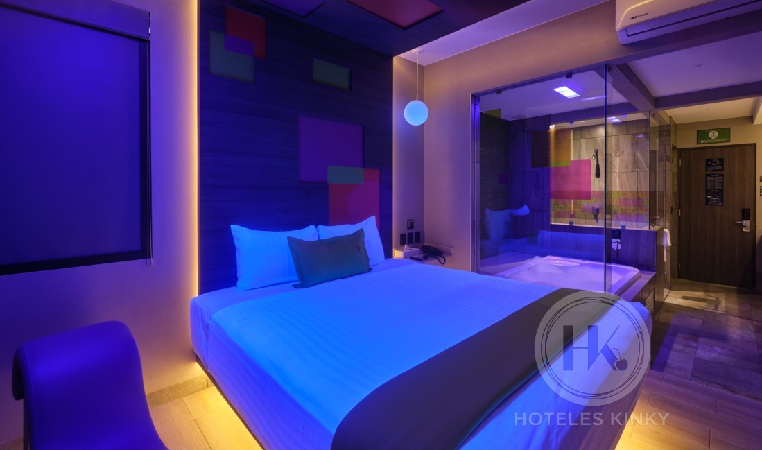 Love Hotel XO , Habitacion Suite con Jacuzzi 